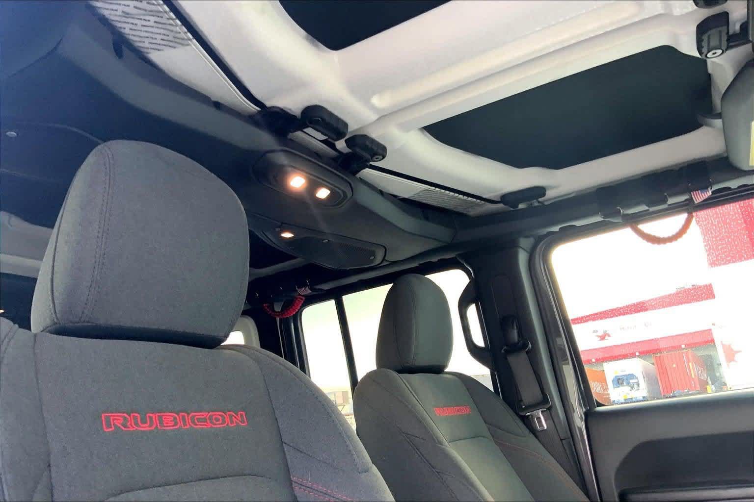 Used 2024 Jeep Wrangler Unlimited Rubicon w/ Safety Group AWD/4WD image 30