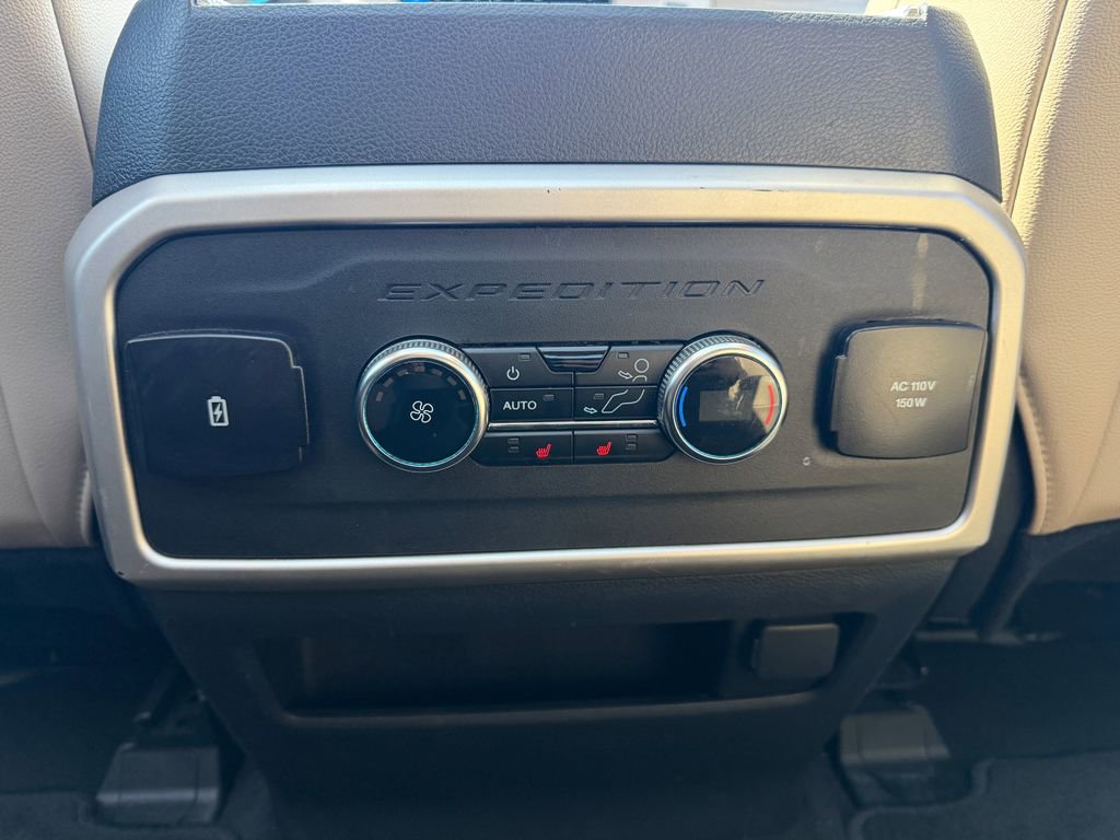 Used 2024 Ford Expedition Limited image 41