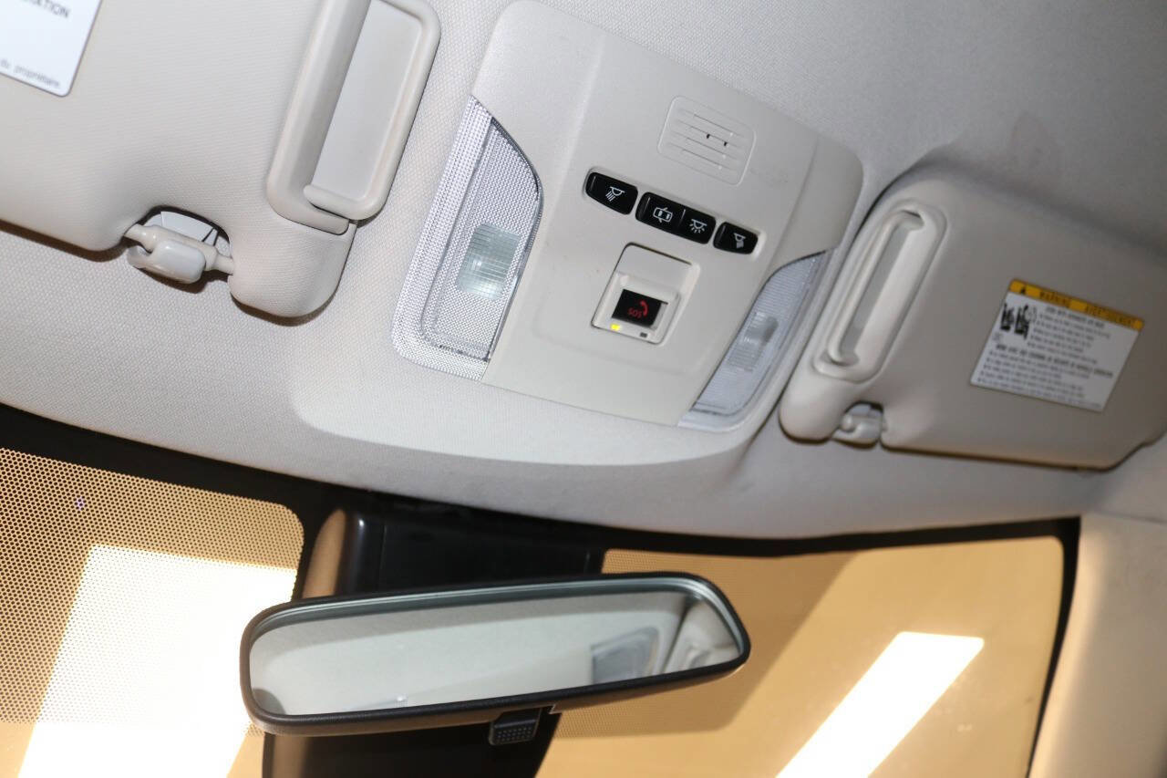 Used 2022 Toyota Corolla LE image 67