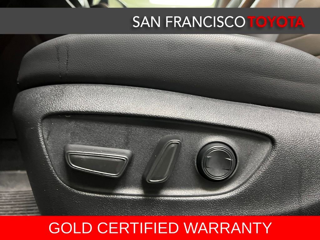 Certified 2025 Toyota Highlander XLE image 12