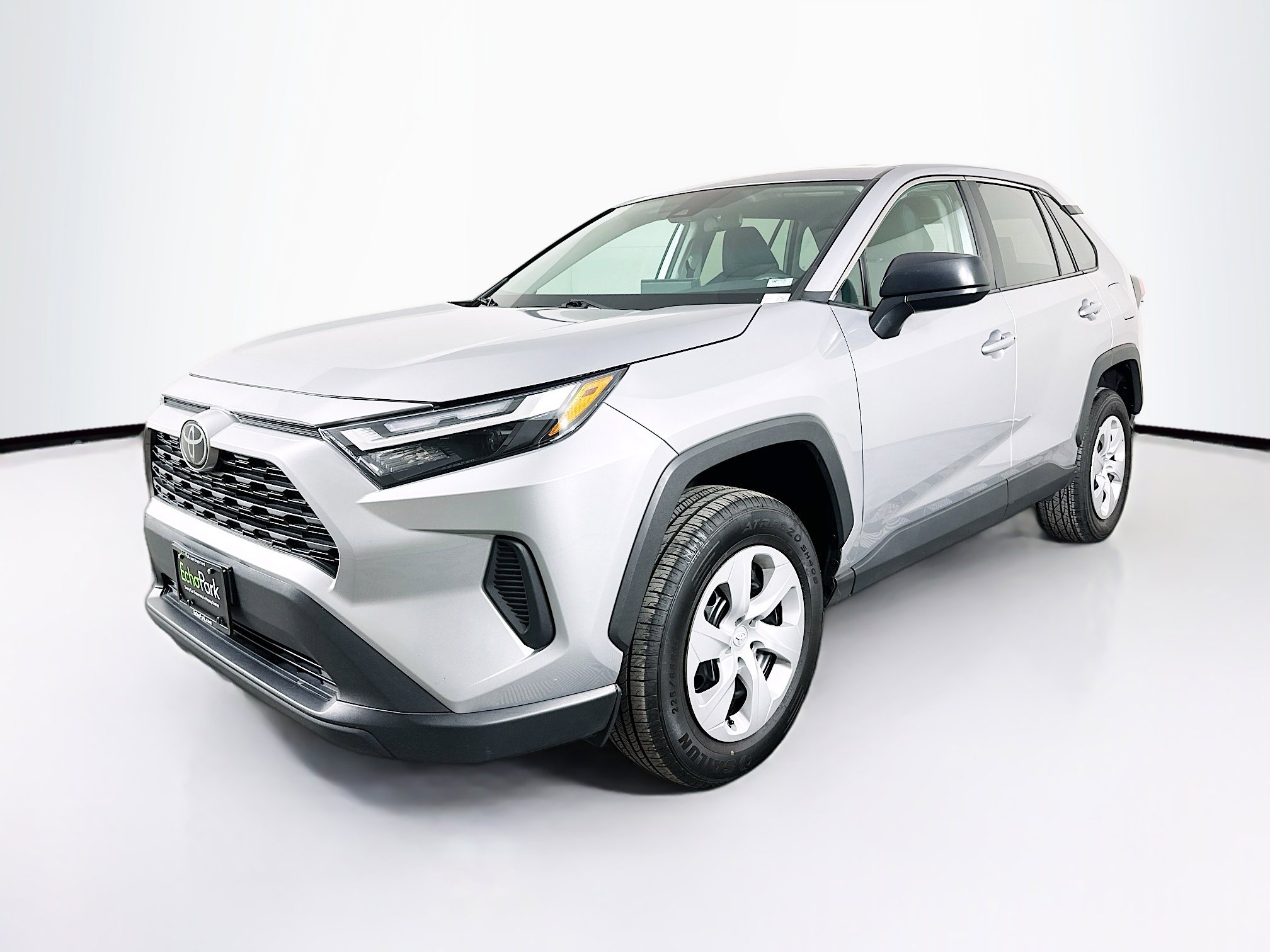 Used 2024 Toyota RAV4 LE image 3