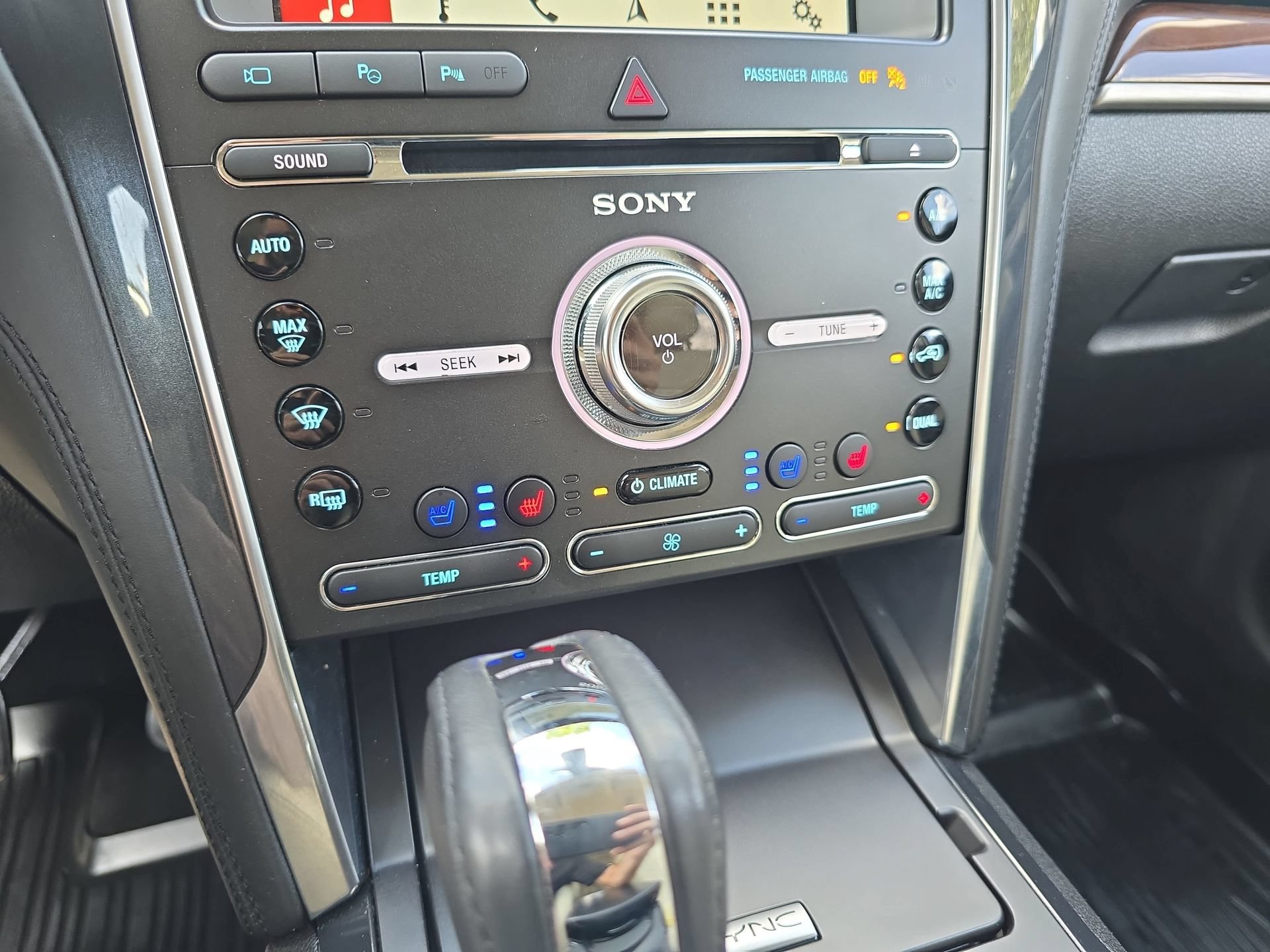 Used 2018 Ford Explorer Platinum AWD/4WD image 24