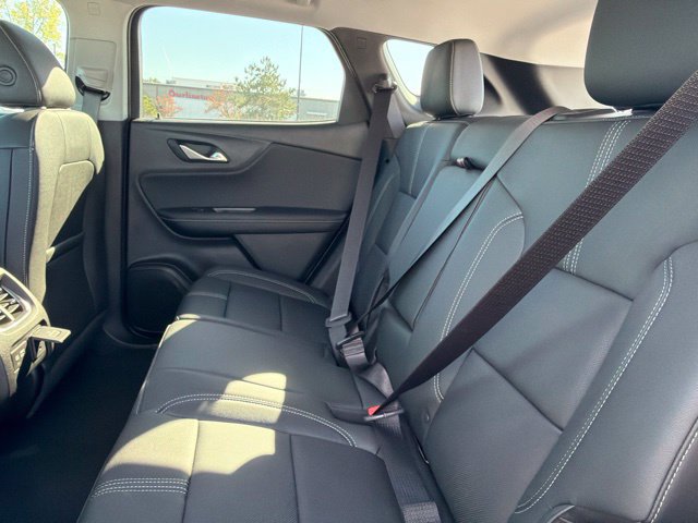 New 2026 Chevrolet Blazer LT w/ Sound & Technology Package AWD/4WD image 18