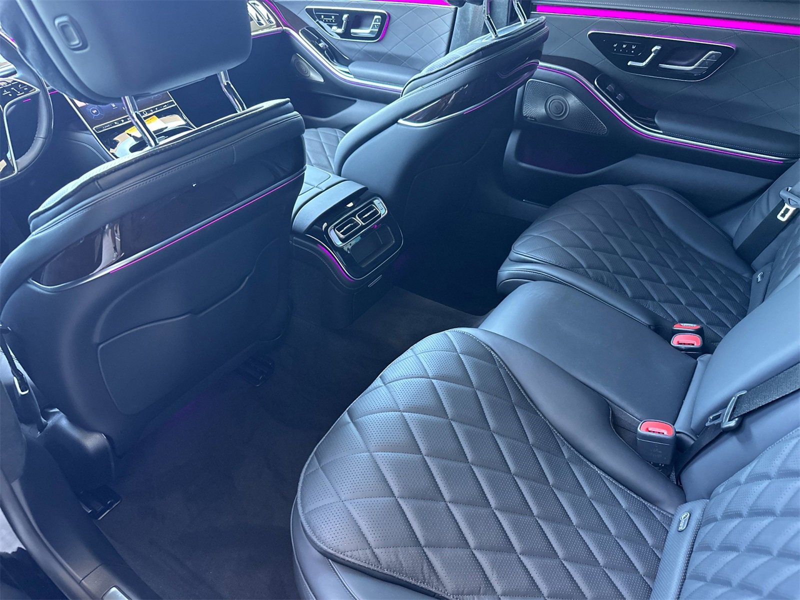 New 2024 Mercedes-Benz S 580e 4MATIC Sedan image 12