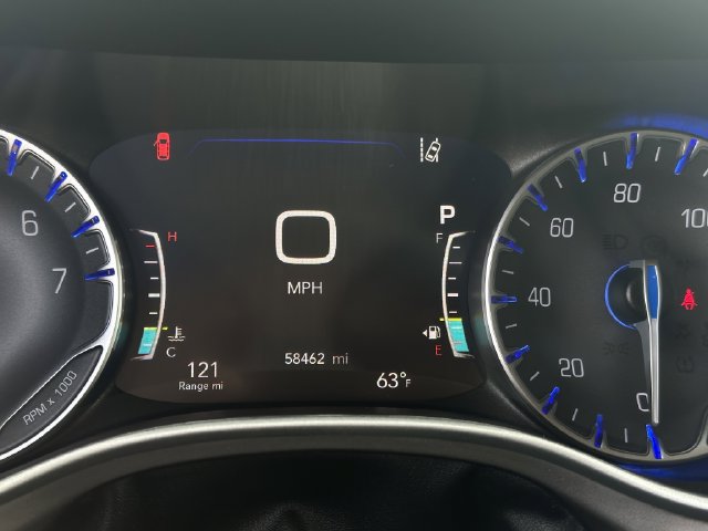 Used 2024 Chrysler Pacifica Touring-L FWD image 13