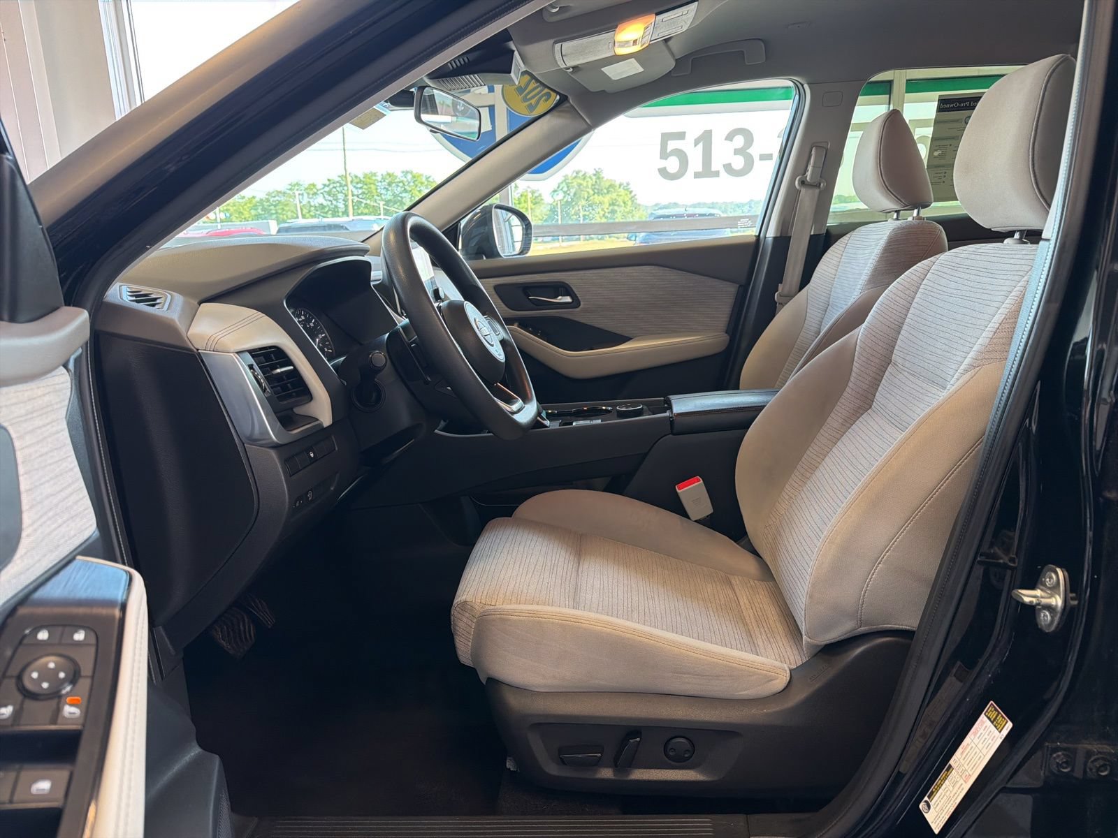 Used 2023 Nissan Rogue SV AWD/4WD image 15
