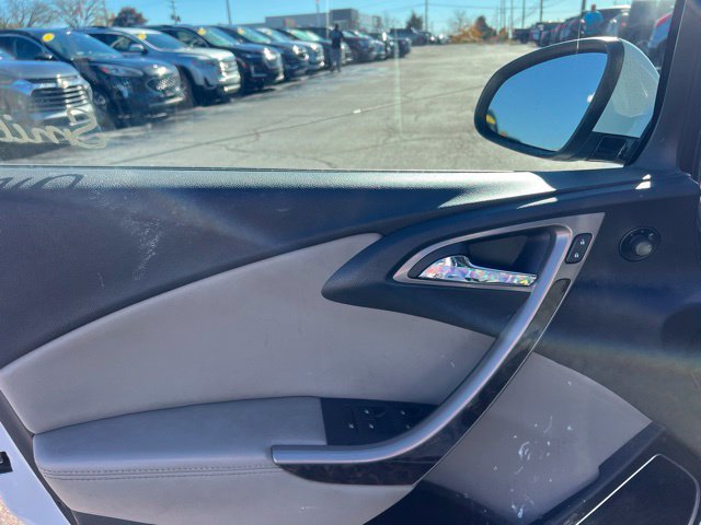 Used 2015 Buick Verano w/ Comfort Package FWD image 12