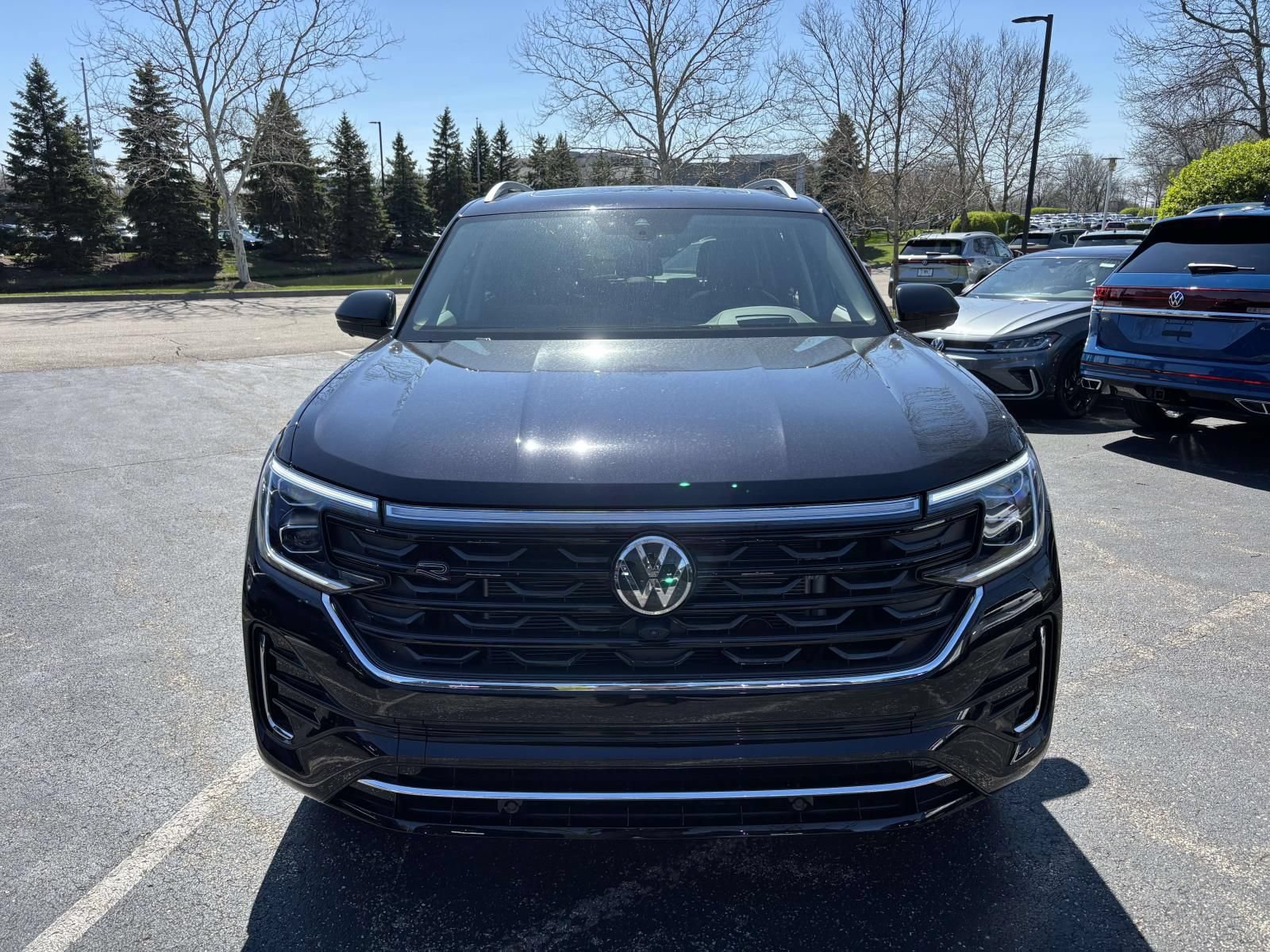 New 2026 Volkswagen Atlas SEL Premium R-Line AWD/4WD image 2