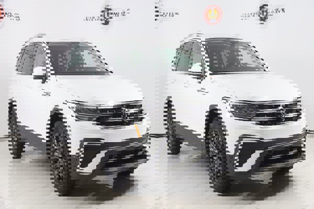 Used 2024 Volkswagen Tiguan SE image 21