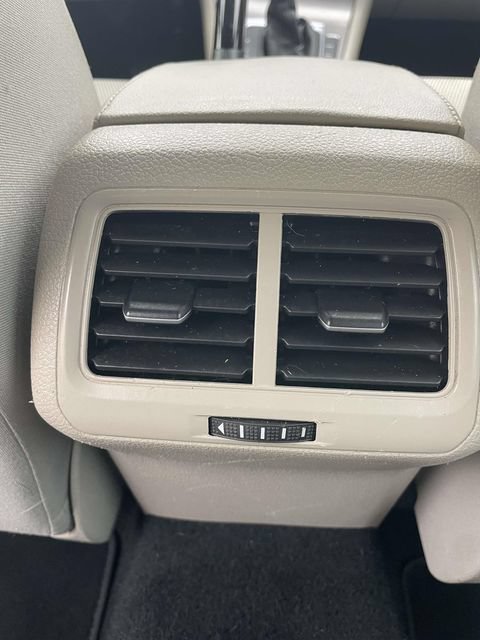Used 2017 Volkswagen Golf S FWD image 19