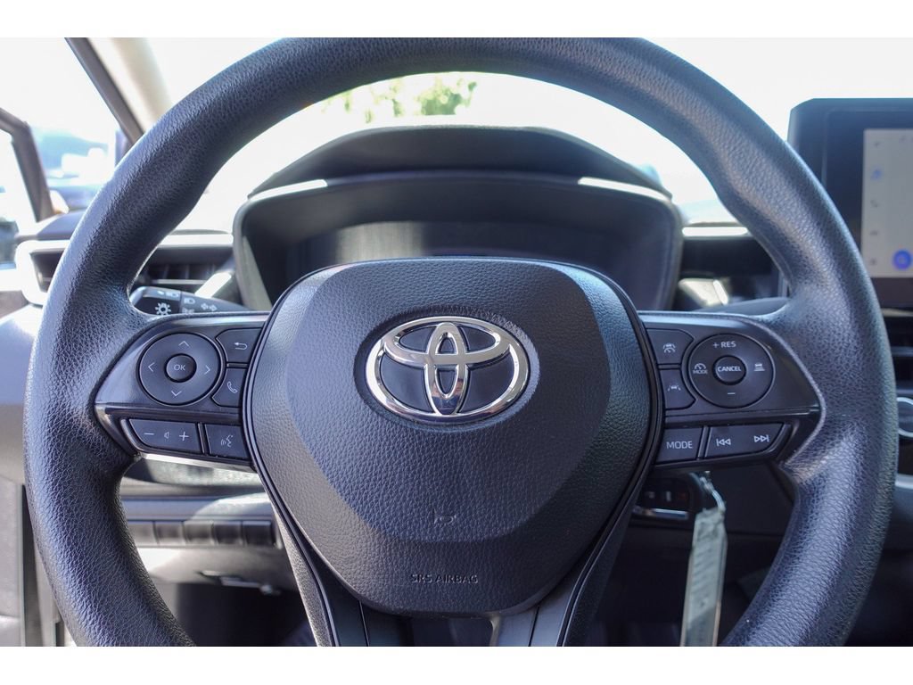 Used 2025 Toyota Corolla LE FWD image 13