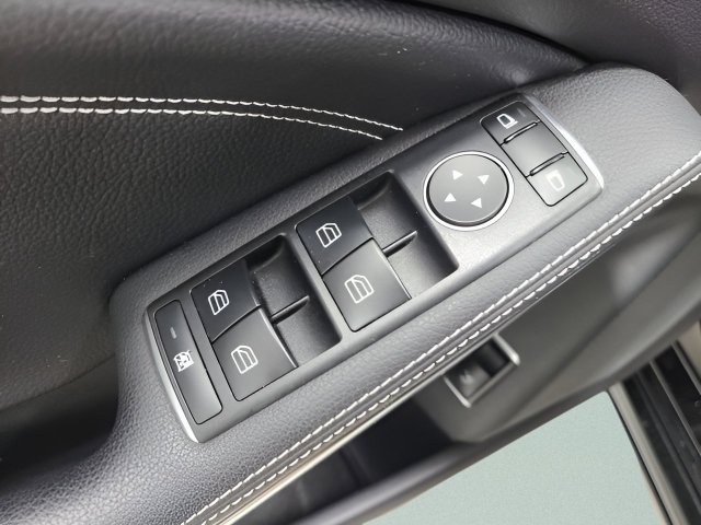 Used 2019 Mercedes-Benz CLA 250 4MATIC image 22