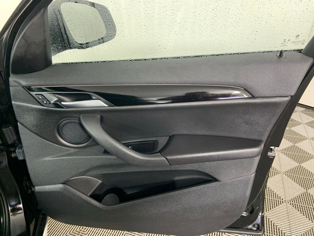 Used 2018 BMW X1 xDrive28i AWD/4WD image 15