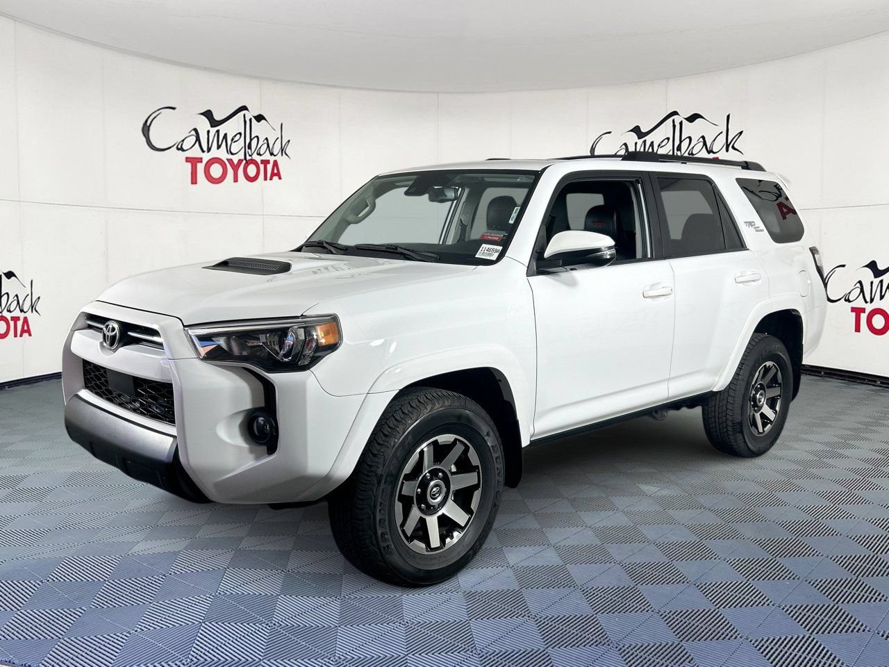 Used 2024 Toyota 4Runner TRD Off-Road Premium w/ Moonroof Package AWD/4WD image 2