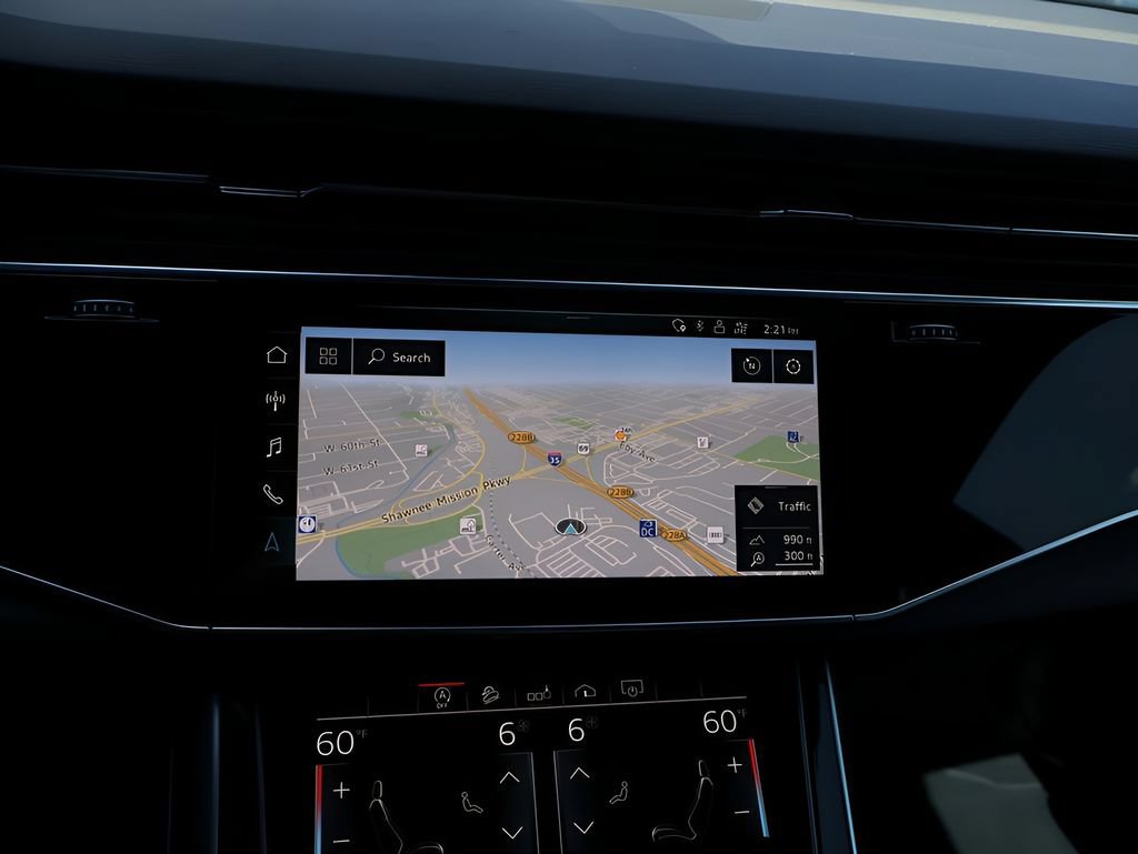 Used 2020 Audi Q8 Premium Plus w/ Premium Plus Package AWD/4WD image 24
