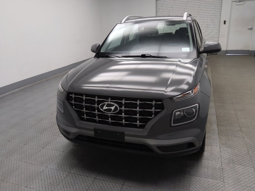 Used 2021 Hyundai Venue SEL FWD image 15