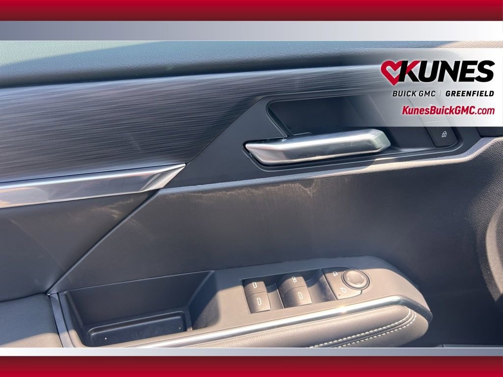 New 2025 GMC Acadia Elevation w/ Elevation Premium Package FWD image 17