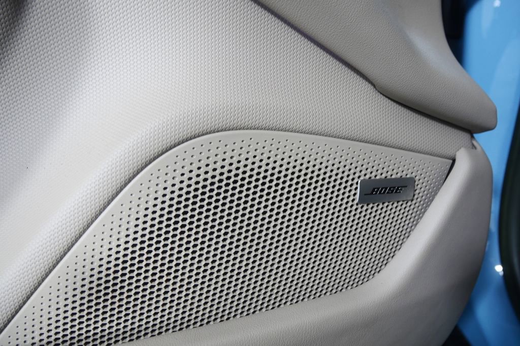 Used 2022 Porsche Taycan image 12