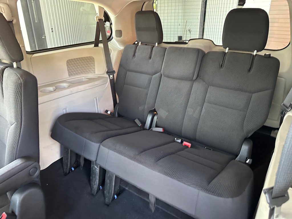 Used 2018 Dodge Grand Caravan SE w/ UConnect Hands-Free Group FWD image 13