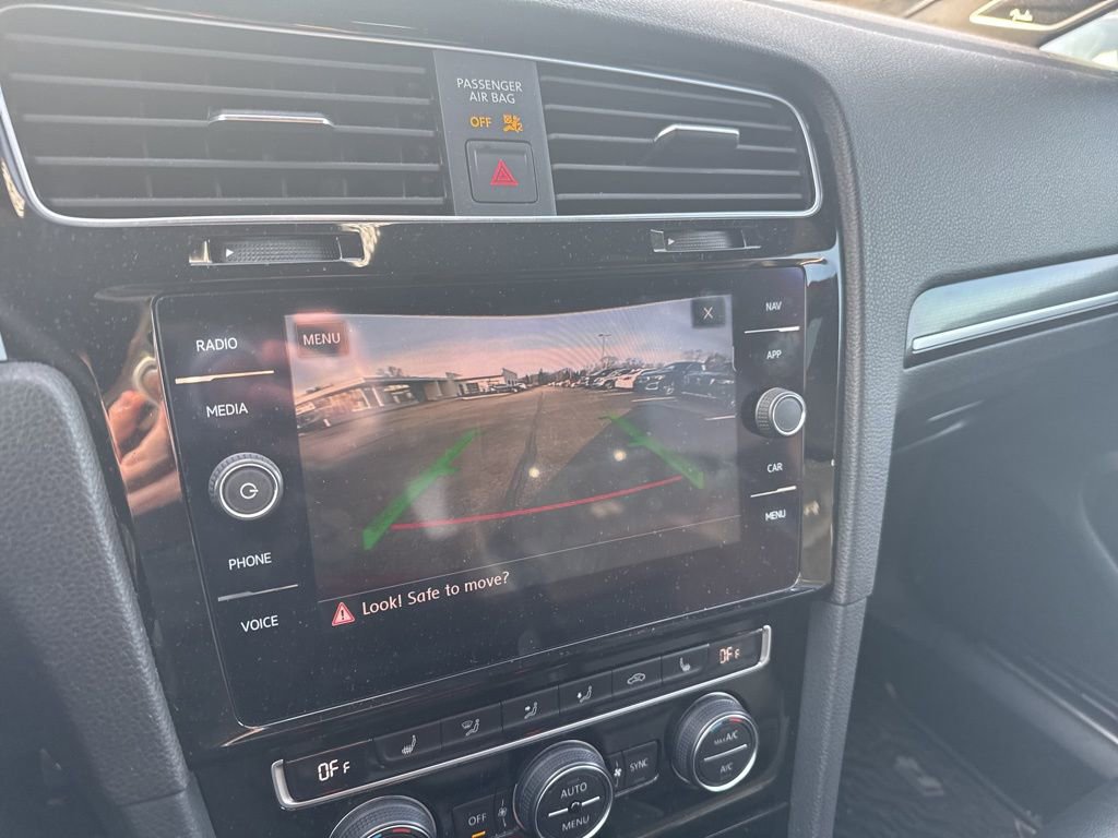 Used 2019 Volkswagen Golf R 4-Door image 16