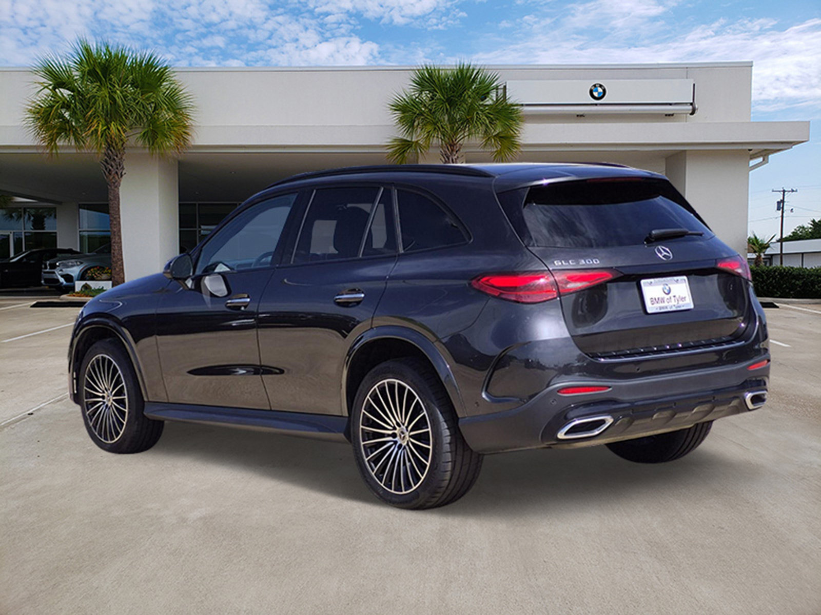 Used 2024 Mercedes-Benz GLC 300 image 6