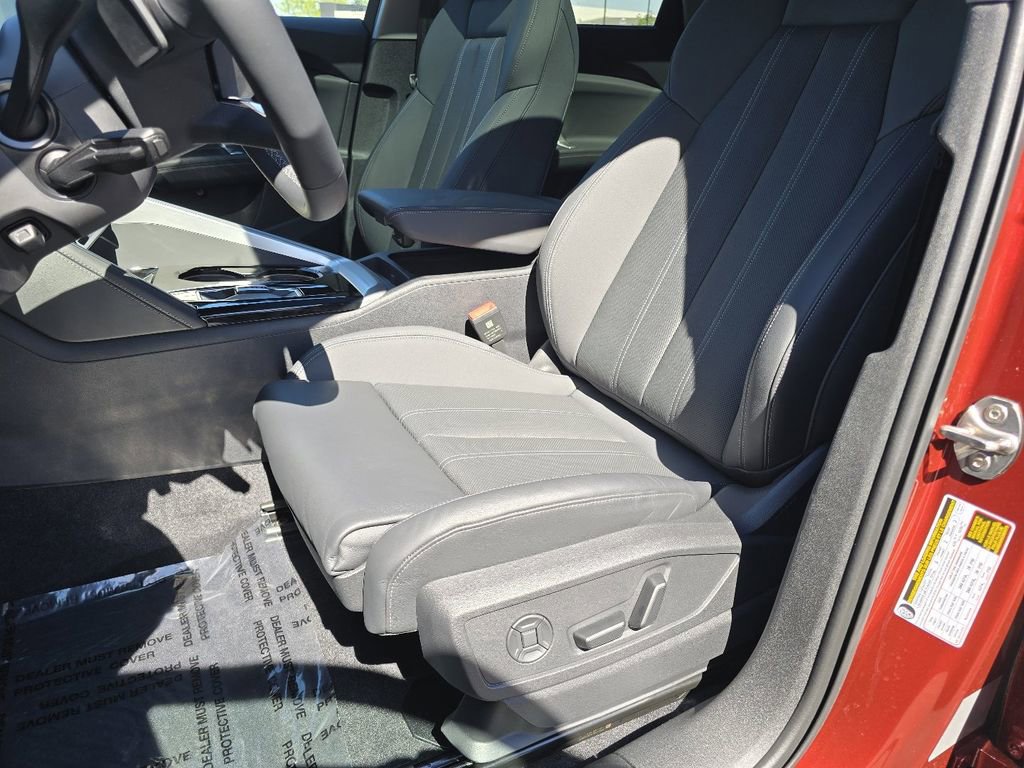 Used 2025 Audi Q5 Premium Plus w/ Premium Plus AWD/4WD image 39