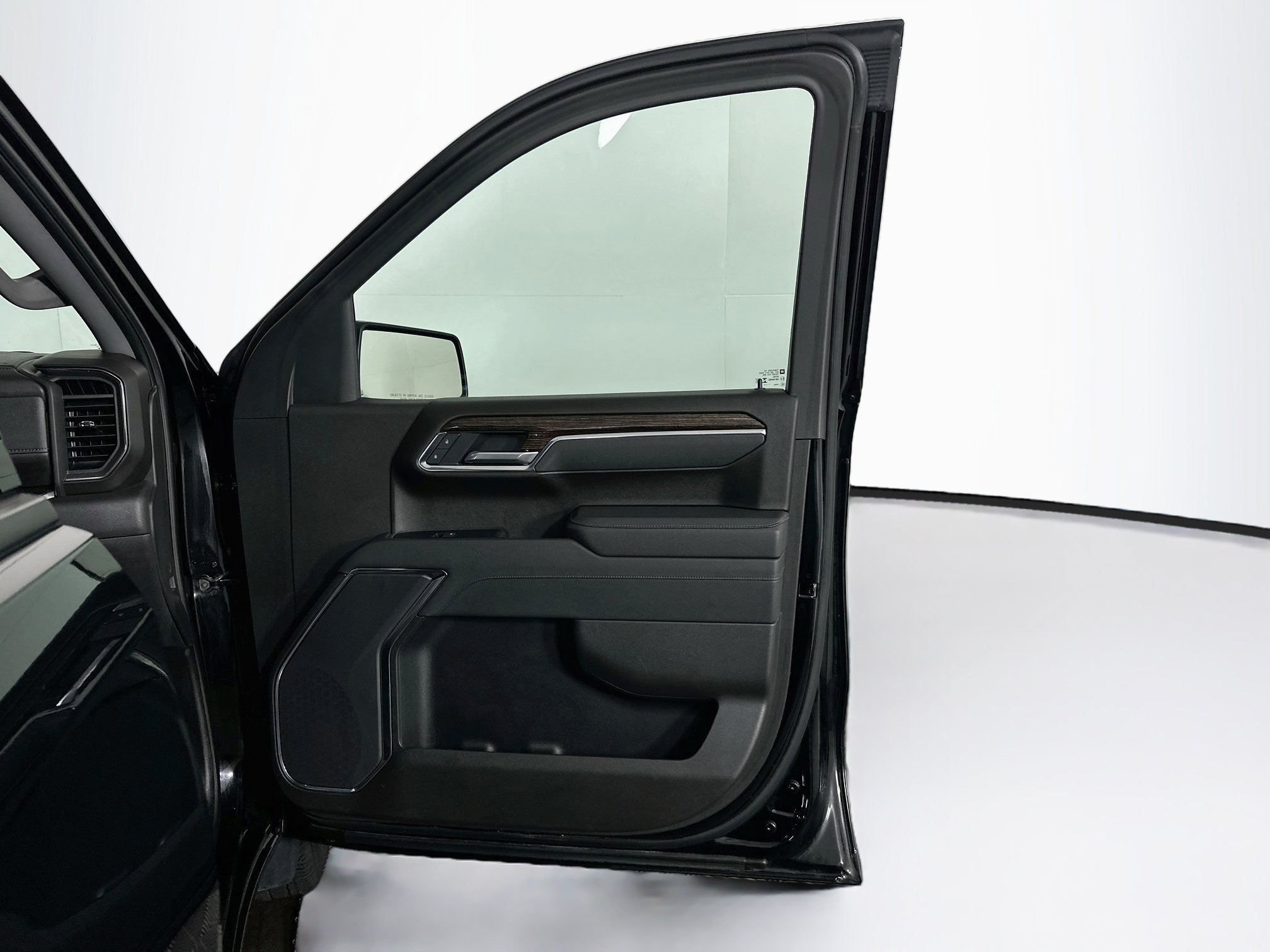 Used 2025 GMC Sierra 1500 Elevation AWD/4WD image 31