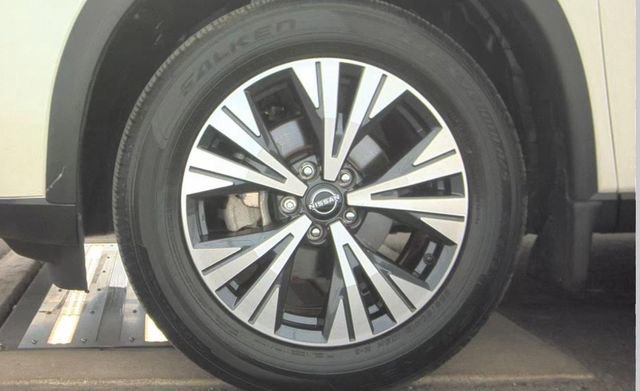 Used 2023 Nissan Rogue SV FWD image 23