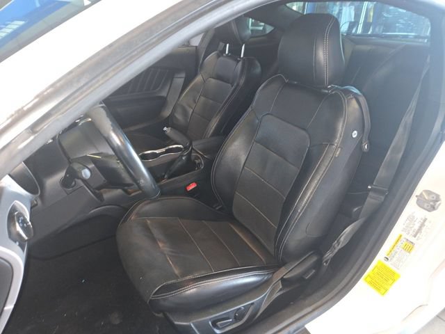 Used 2020 Ford Mustang Premium RWD image 11