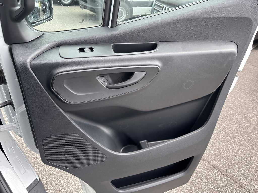 Used 2024 Mercedes-Benz Sprinter 2500 image 20