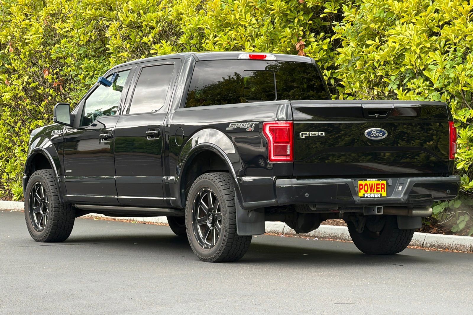 Used 2016 Ford F150 Lariat w/ Equipment Group 502A Luxury AWD/4WD image 6