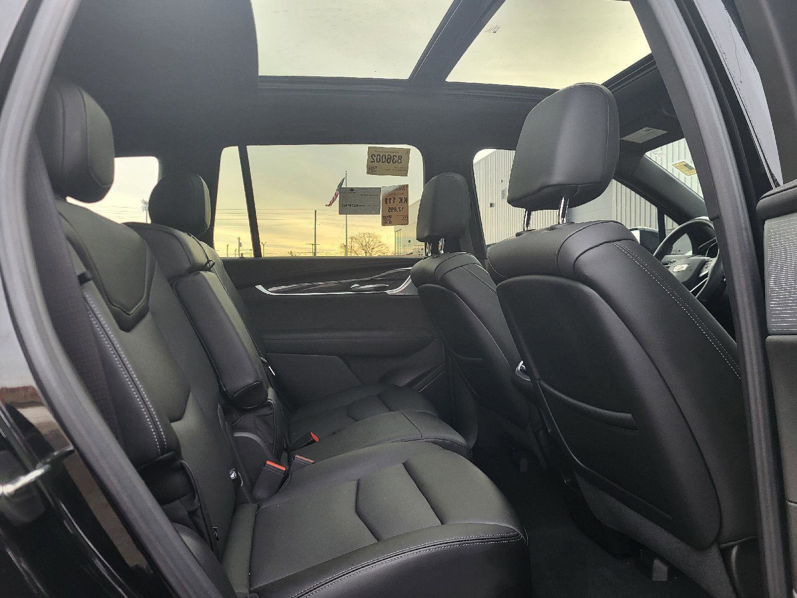 Used 2024 Cadillac XT6 Sport image 11