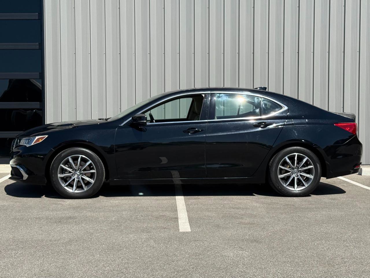 Used 2020 Acura TLX image 8