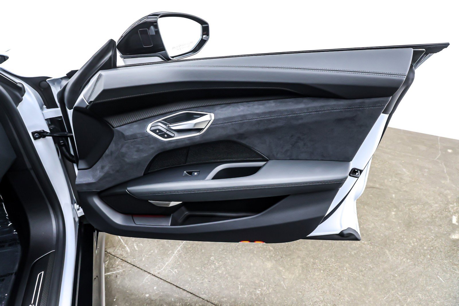 Used 2024 Audi RS e-tron GT w/ Carbon Performance Package image 23