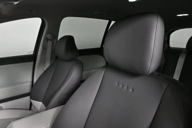New 2026 Hyundai Ioniq 9 SEL w/ Tow & Go Package image 32