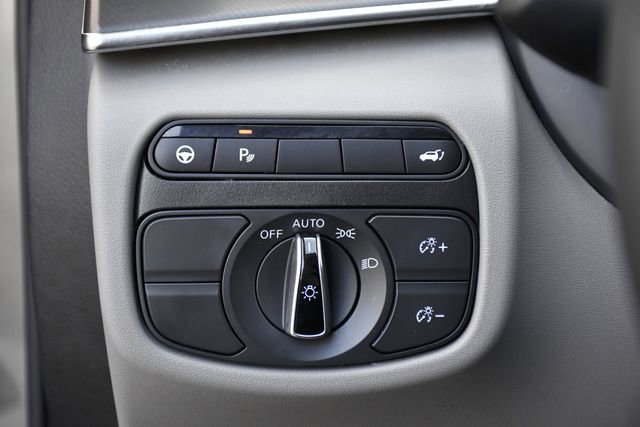 Used 2025 INFINITI QX50 Luxe image 18