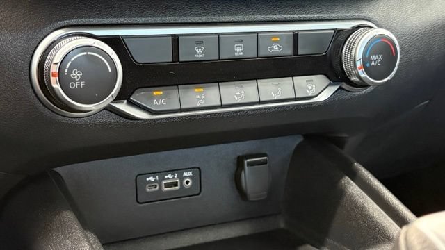 Used 2025 Nissan Altima 2.5 SV FWD image 37