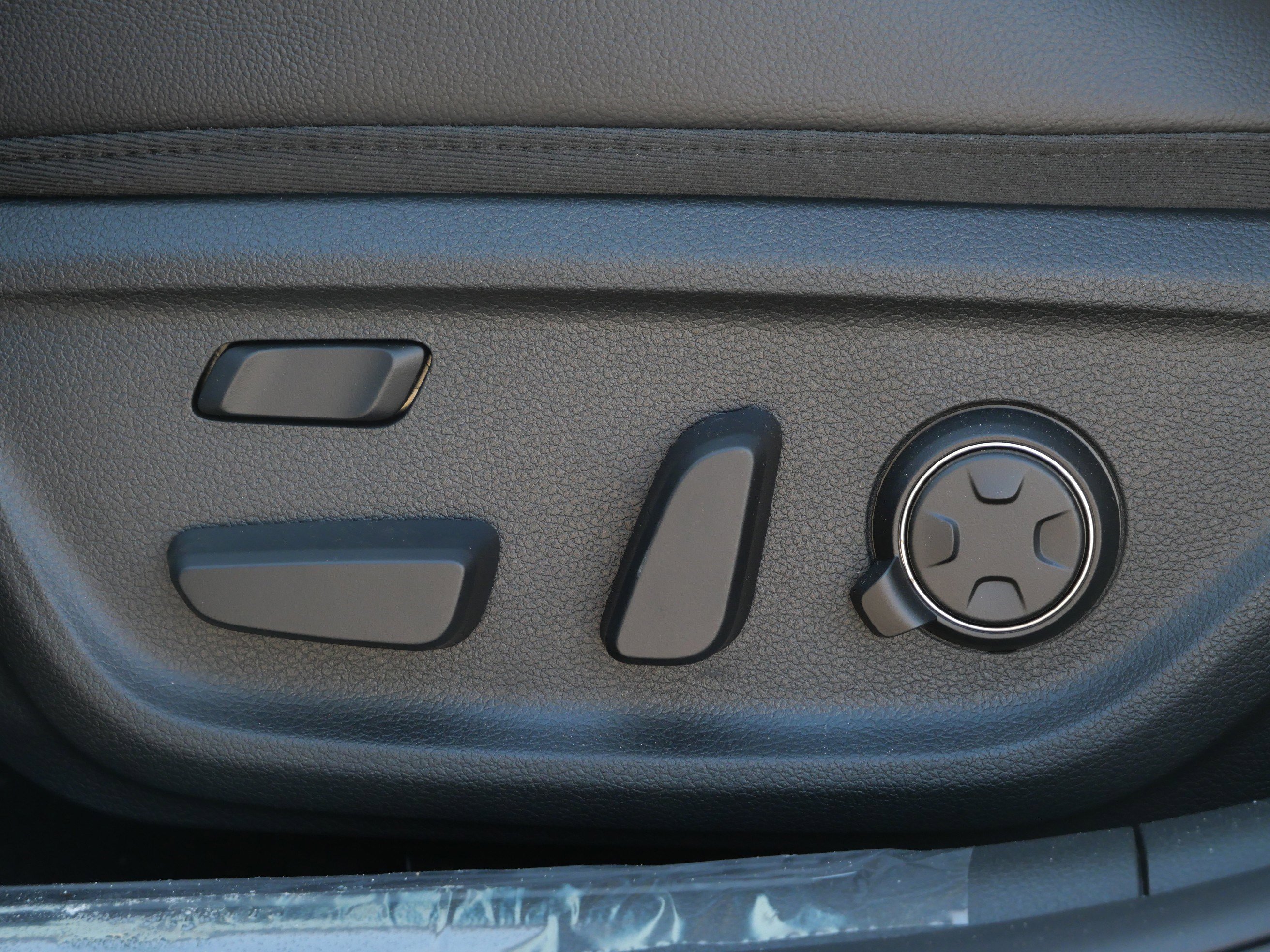 New 2026 Genesis G70 3.3T Sport Prestige image 6