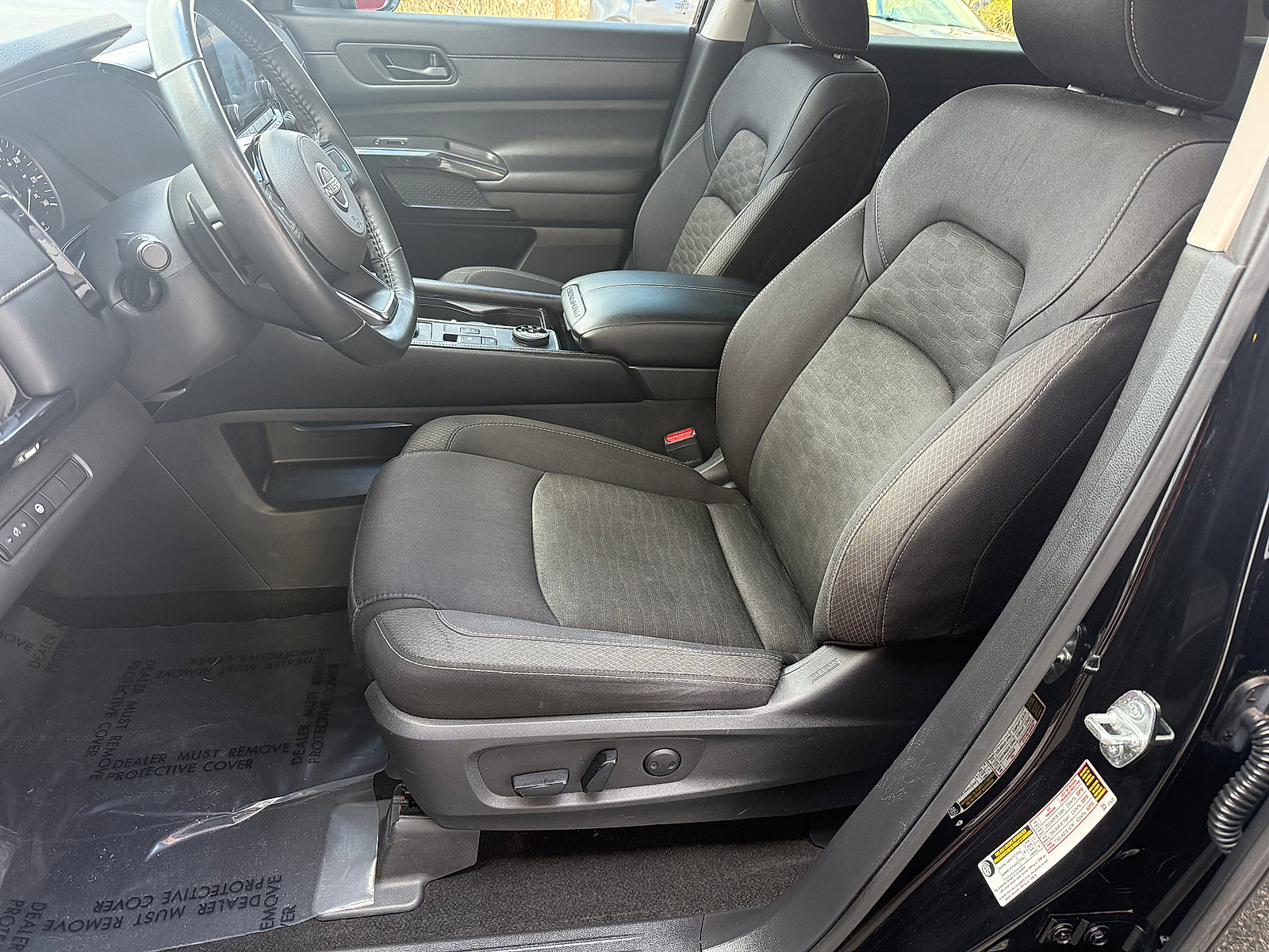Used 2023 Nissan Pathfinder SV AWD/4WD image 32