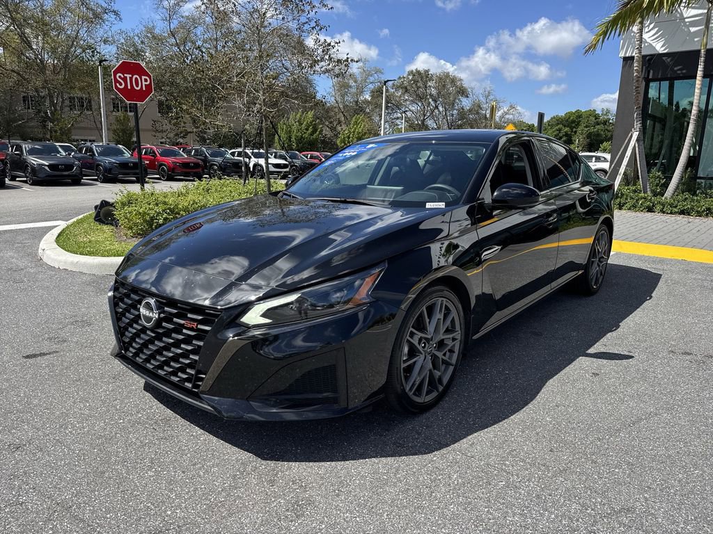Used 2023 Nissan Altima 2.0 SR image 10
