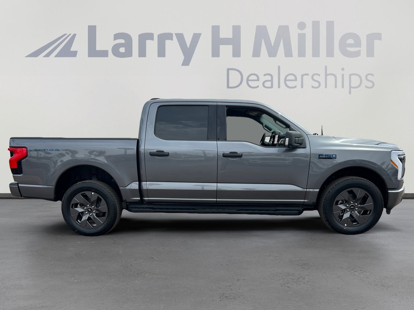 New 2024 Ford F150 Lightning XLT w/ Max Trailer Tow Package AWD/4WD image 6