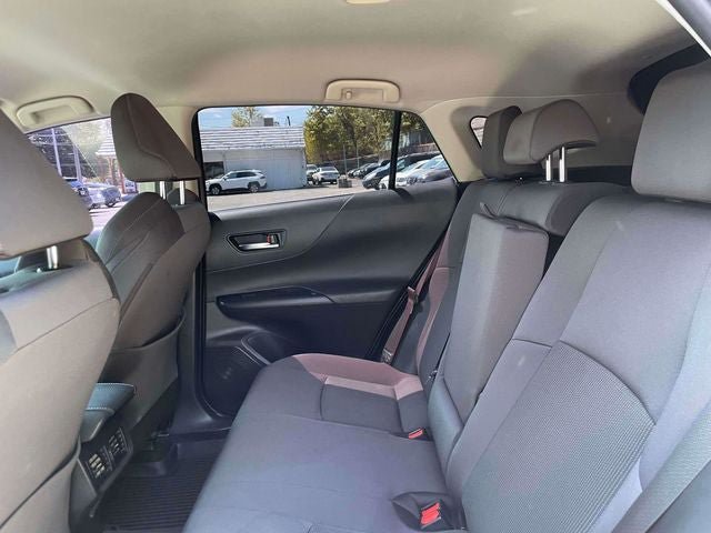 Used 2023 Toyota Venza LE AWD/4WD image 14
