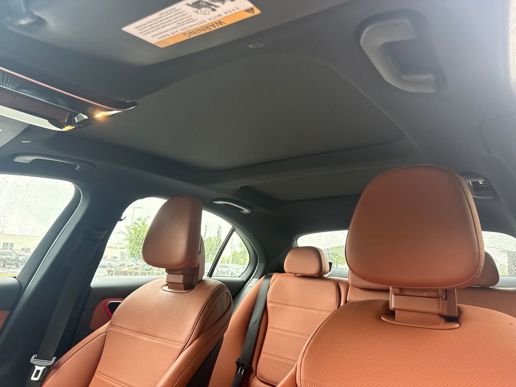 Used 2025 Mercedes-Benz C 300 Sedan image 29