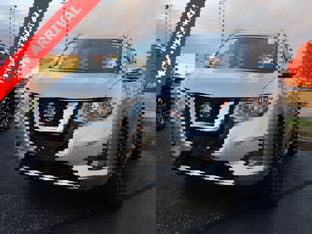 Used 2020 Nissan Rogue SV w/ Sun & Sound Touring Package