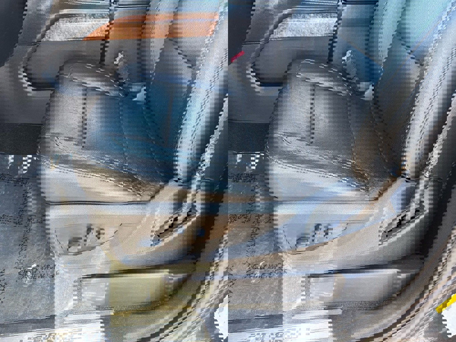 Used 2018 Chevrolet Suburban Premier image 15