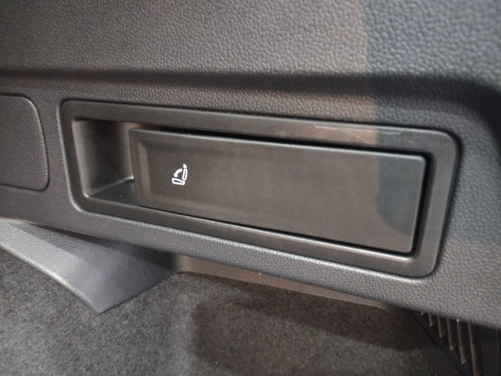 Used 2020 Volkswagen Tiguan SEL Premium R-Line image 20