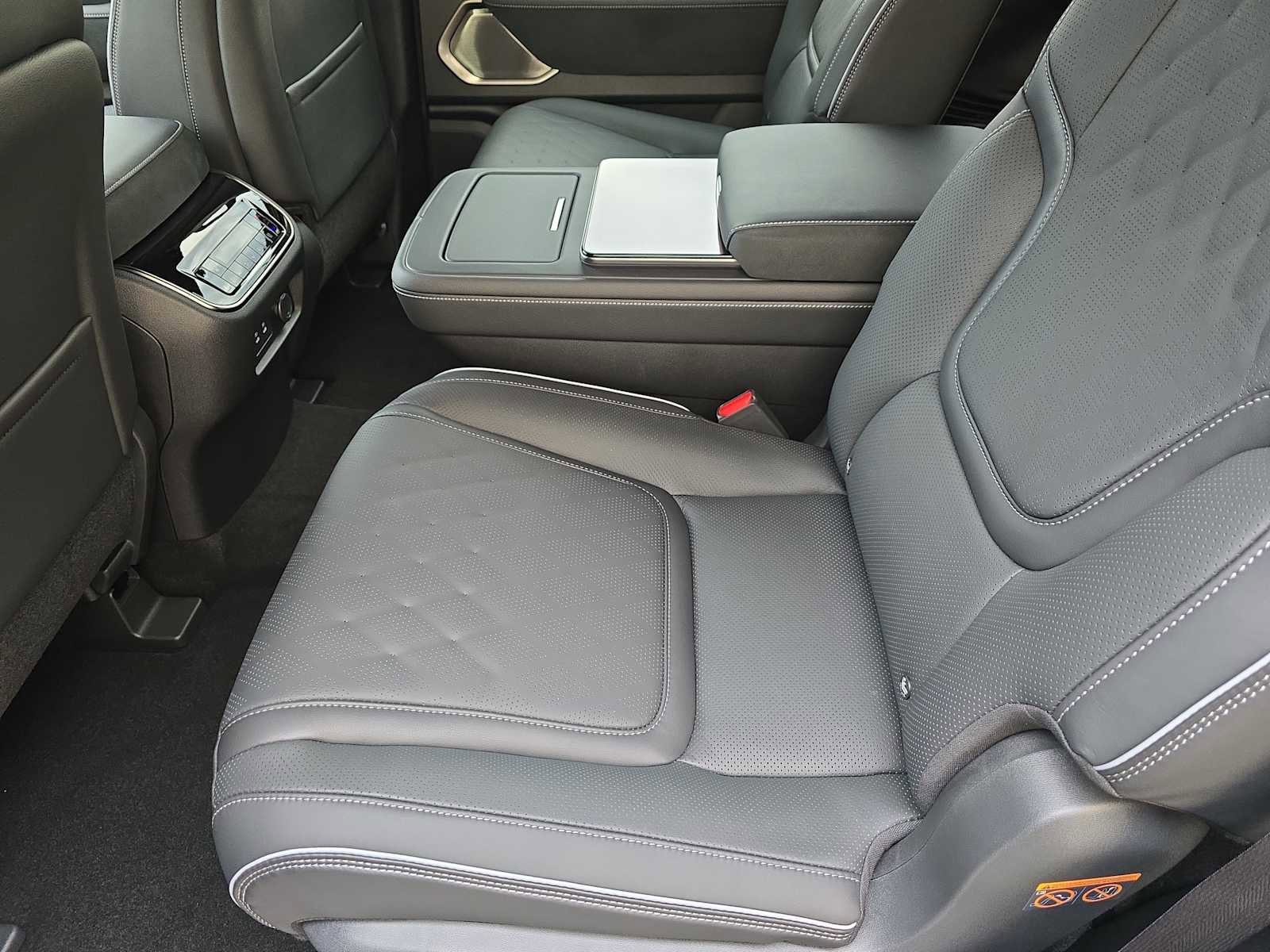 New 2026 INFINITI QX80 Autograph w/ Premium Cargo Package image 14