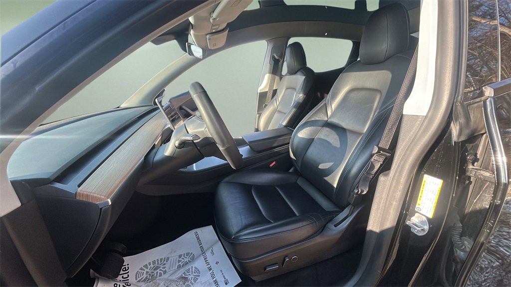 Used 2021 Tesla Model Y Long Range image 15