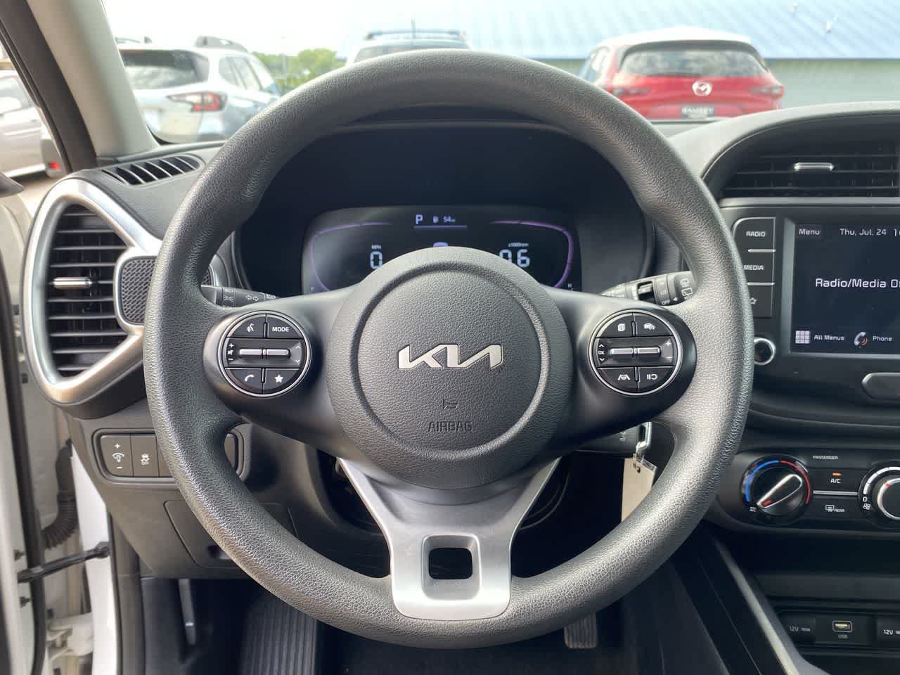 Used 2023 Kia Soul LX w/ LX Technology Package FWD image 20