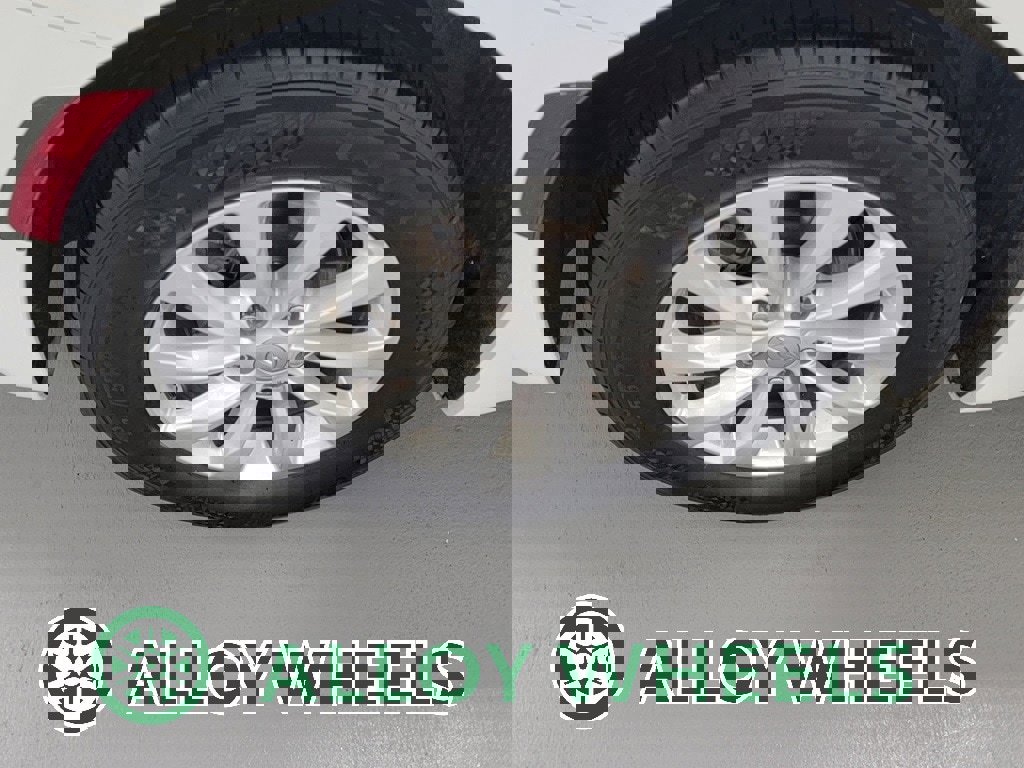 Used 2017 Chrysler Pacifica Touring-L image 10